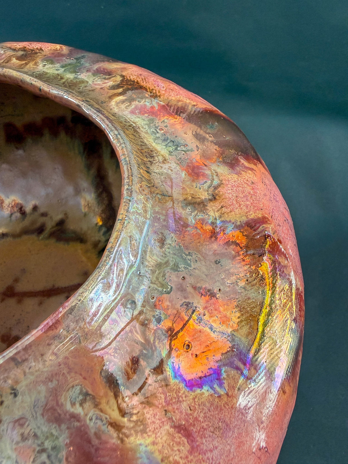 Modern Ceramic Decorative Pot with Rounded Shape and Pink-Gold Finish