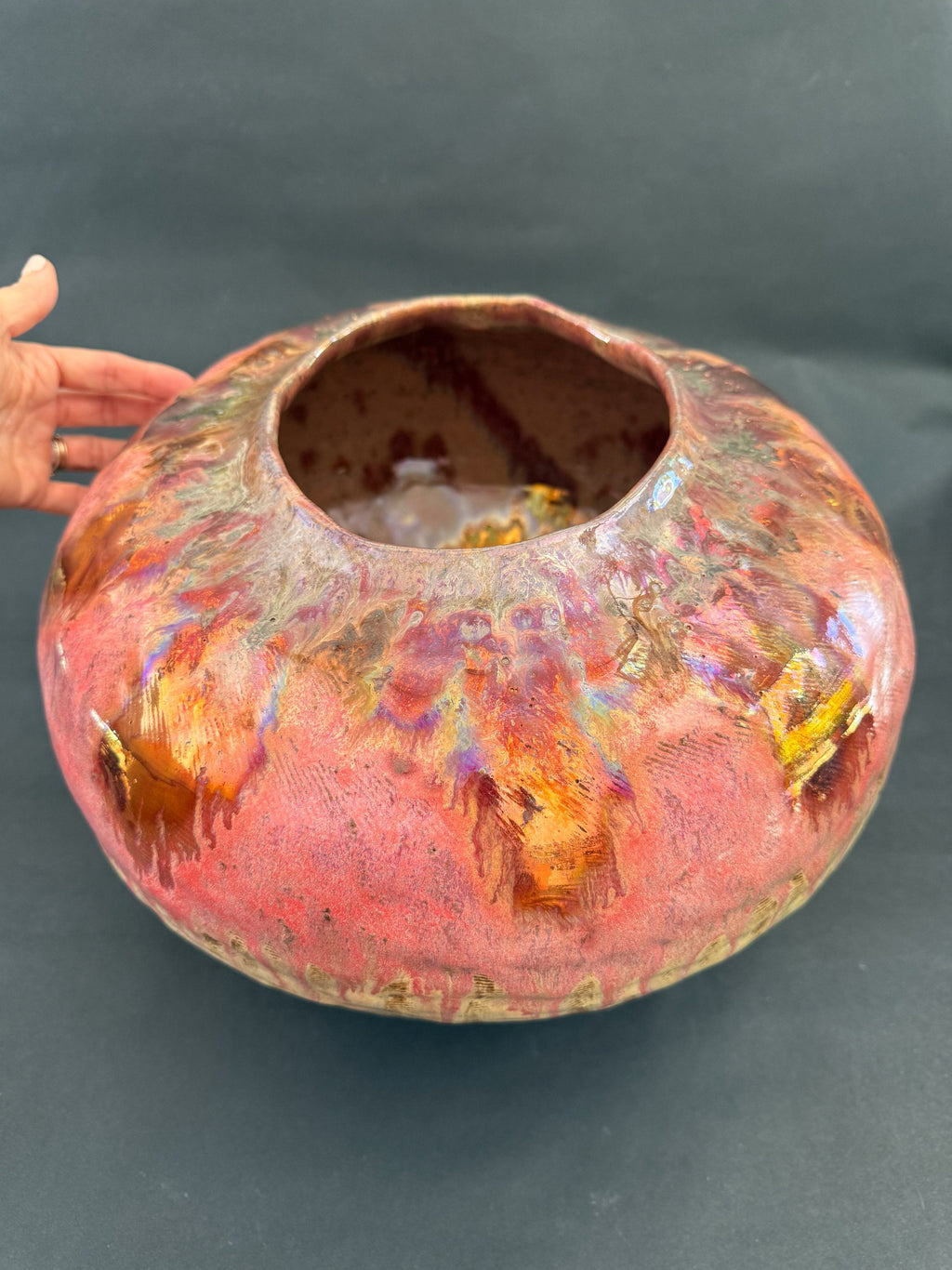 Modern Ceramic Decorative Pot with Rounded Shape and Pink-Gold Finish
