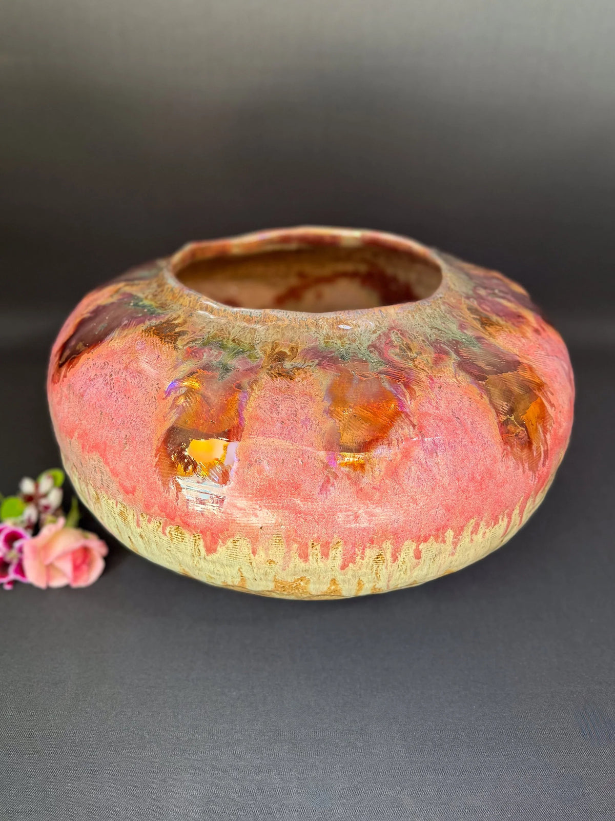 Modern Ceramic Decorative Pot with Rounded Shape and Pink-Gold Finish
