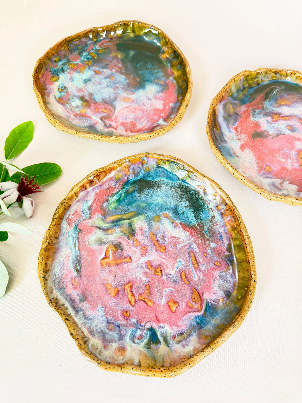 Organic Ceramic Plate Set with Irregular Edges and Pastel Colors